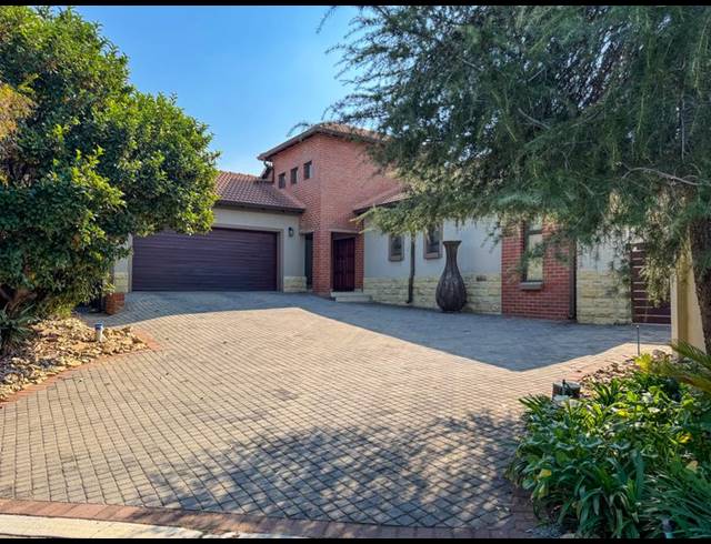 3 BEDROOM HOUSE FOR SALE IN MIDLANDS ESTATE